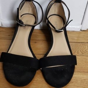 Old navy wedge sandal.